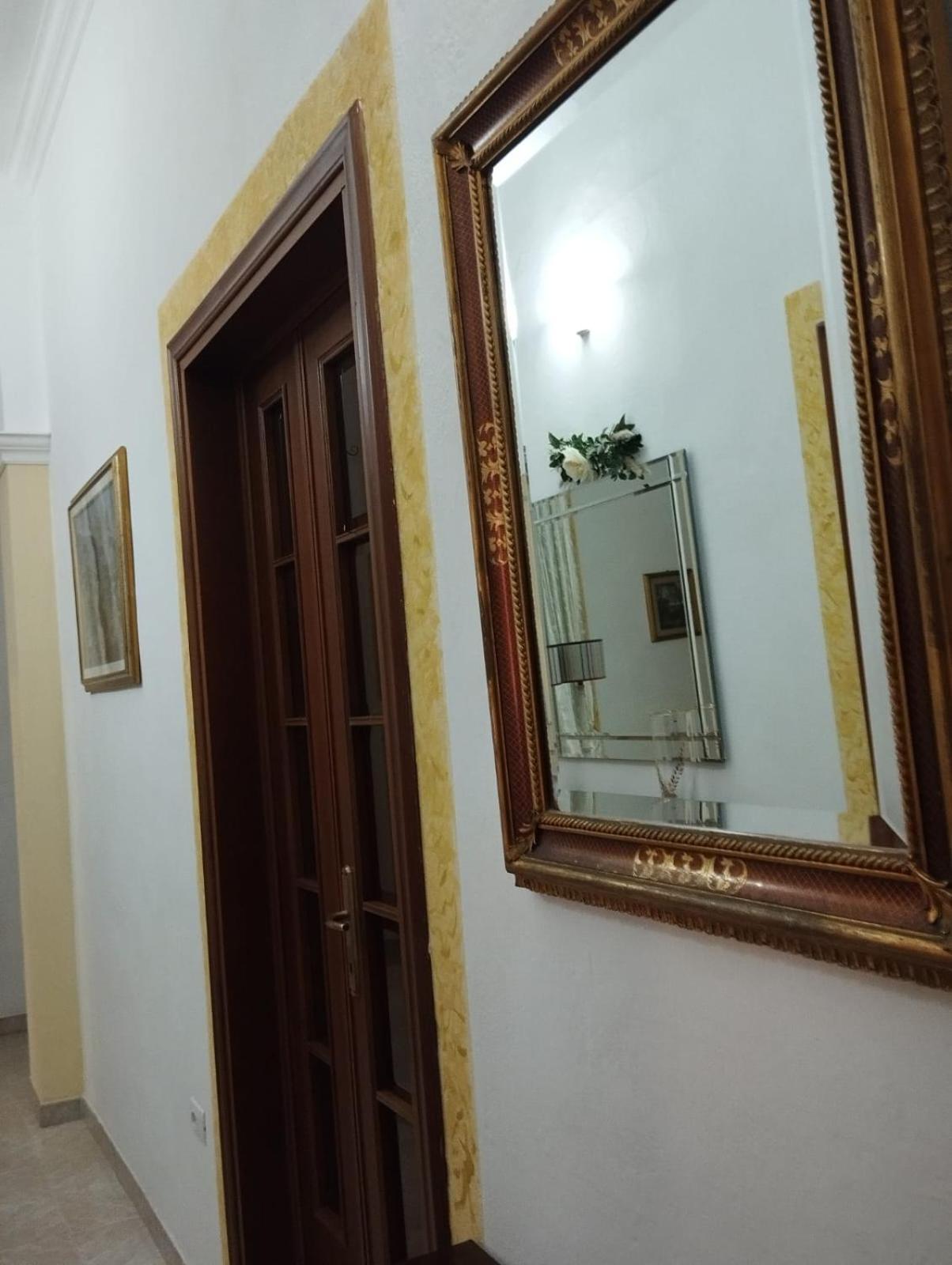 The Family House Hotel Livorno Bagian luar foto