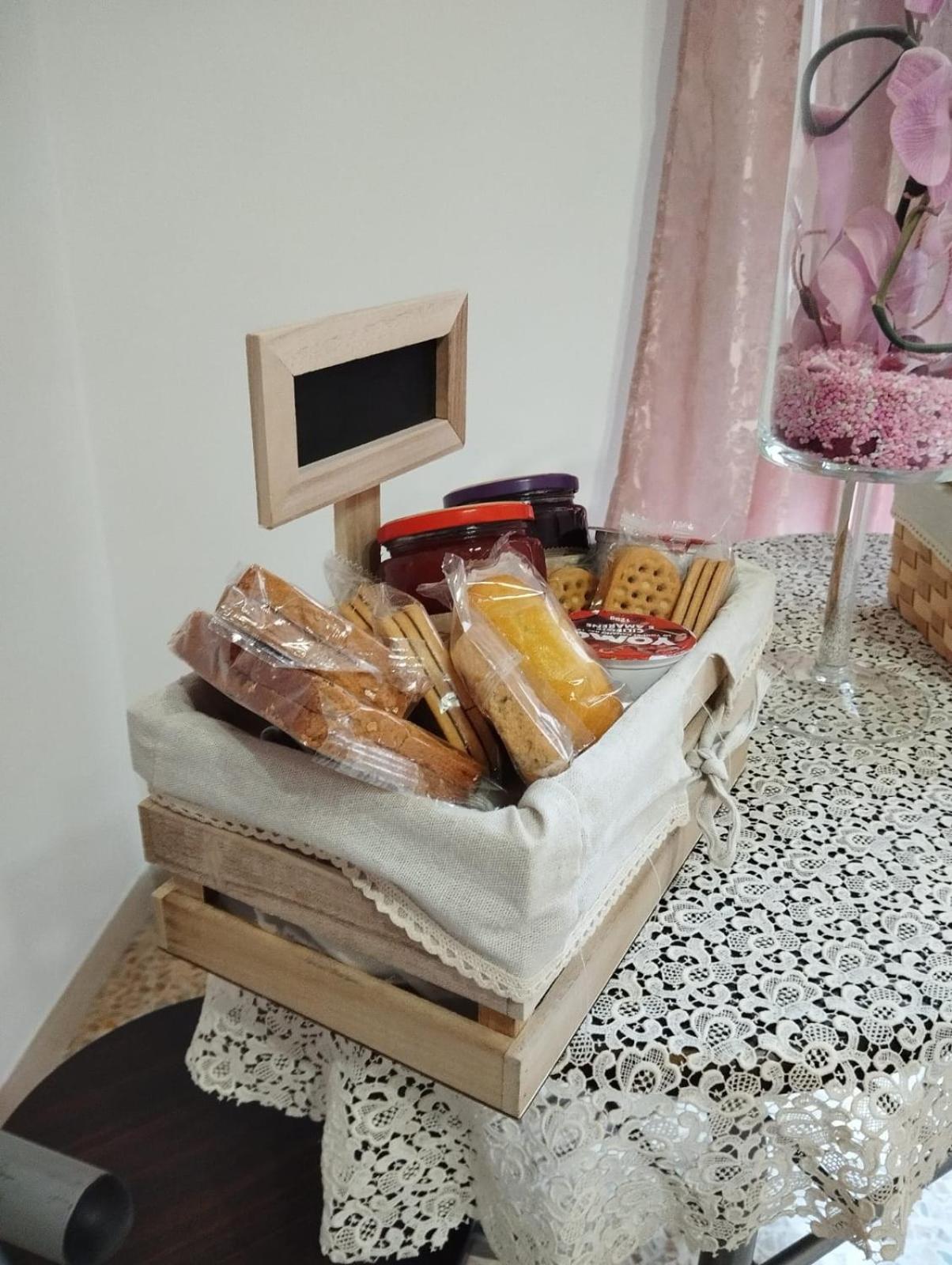 The Family House Hotel Livorno Bagian luar foto