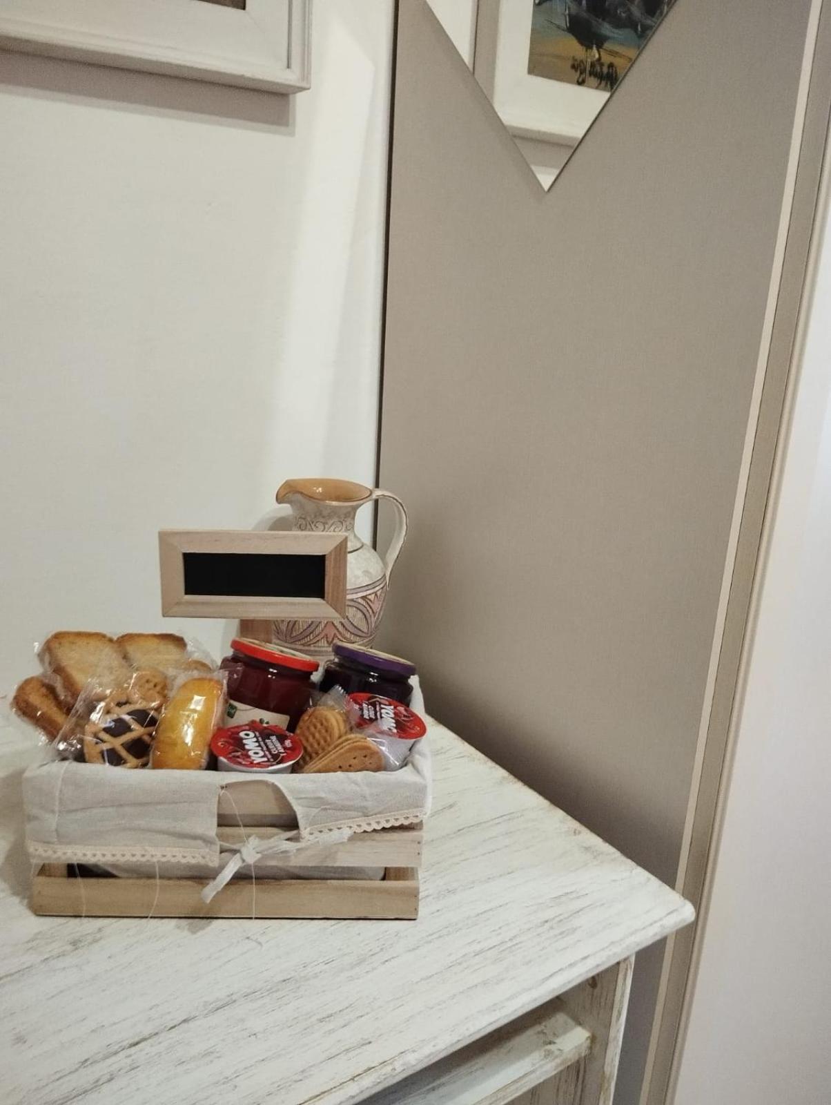 The Family House Hotel Livorno Bagian luar foto