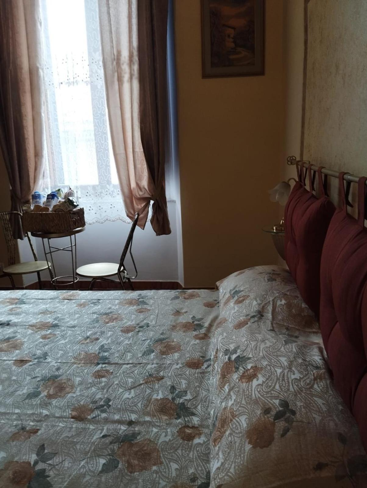 The Family House Hotel Livorno Bagian luar foto